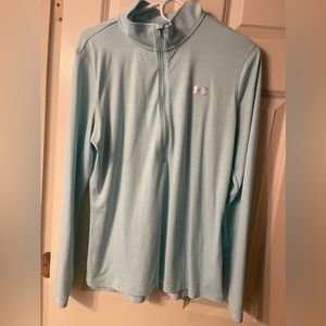 I’m selling because this don’t not fit me anymore but it’s in great condition!